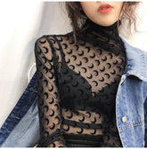 Camisa sexy de manga larga con estampado de luna y cuello de encaje
